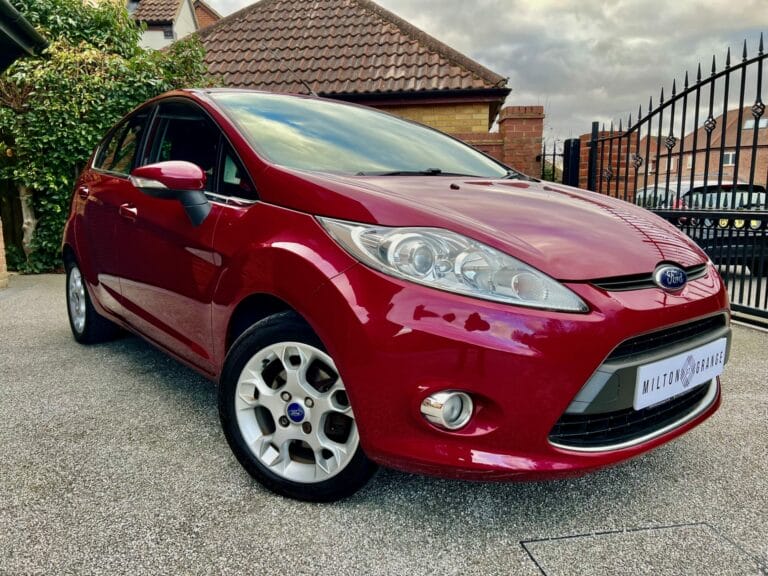 *Sale Price* Beautiful Ford Fiesta 1.25 Zetec 5 Door Hatchback